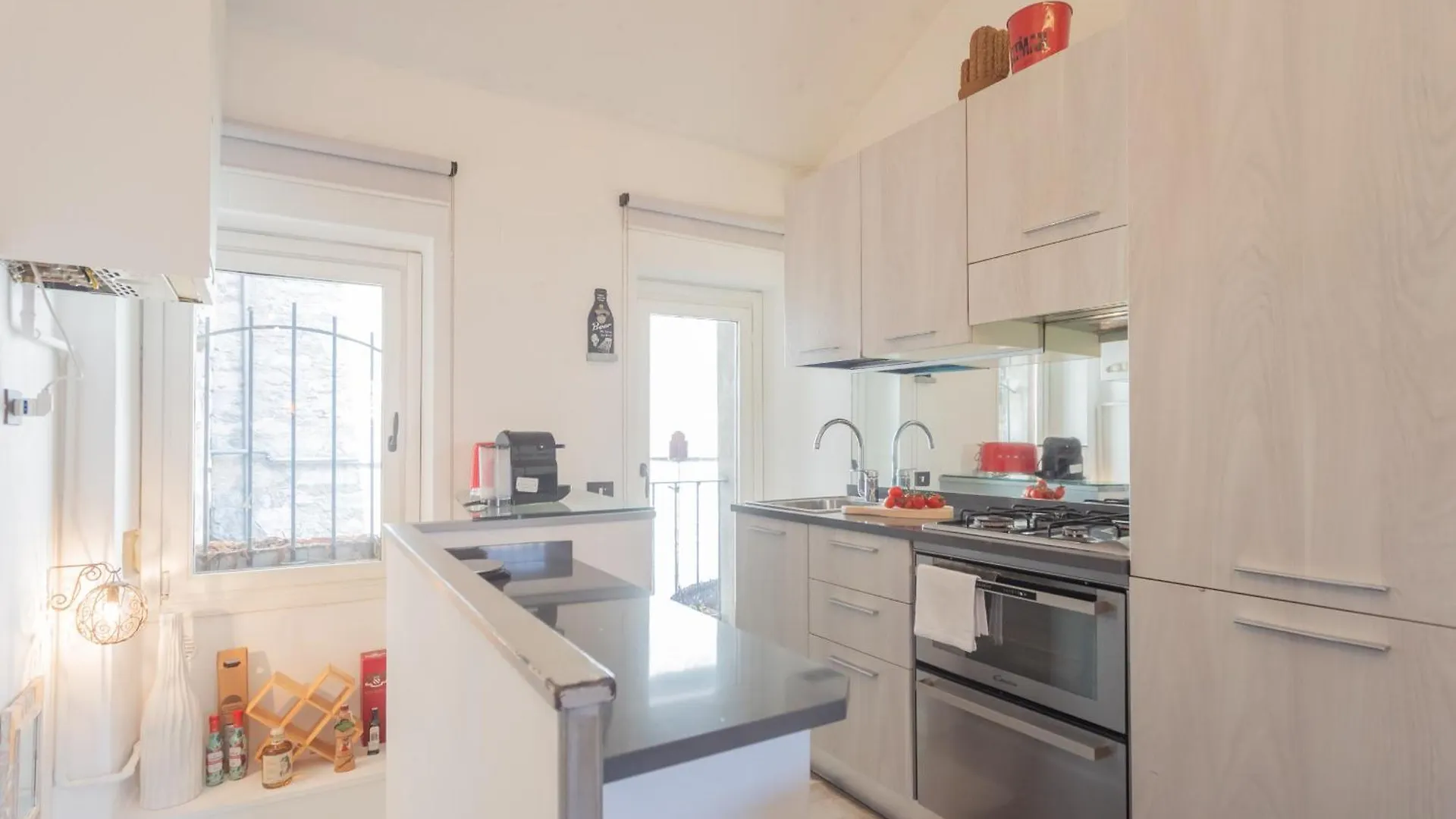 Pretty Studio In Old Town By Rent All Como Carate Urio アパート